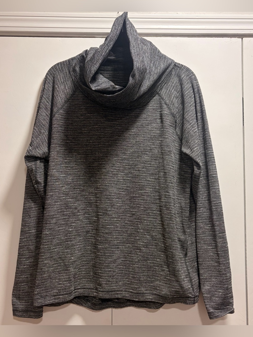 Lululemon Heathered Charcoal Cowl Neck Pullover Long Sleeve Top Sz. M (8/10)